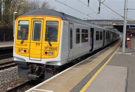 319443 Gtr Govia Thameslink Railway 319443 In The New C Flickr