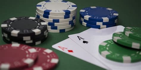 4 Texas Holdem Betting Rounds Explained Wager And Win