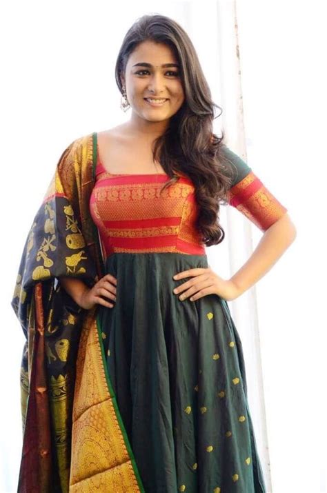 Shalini Pandey In Black Gown Photos Actress Album