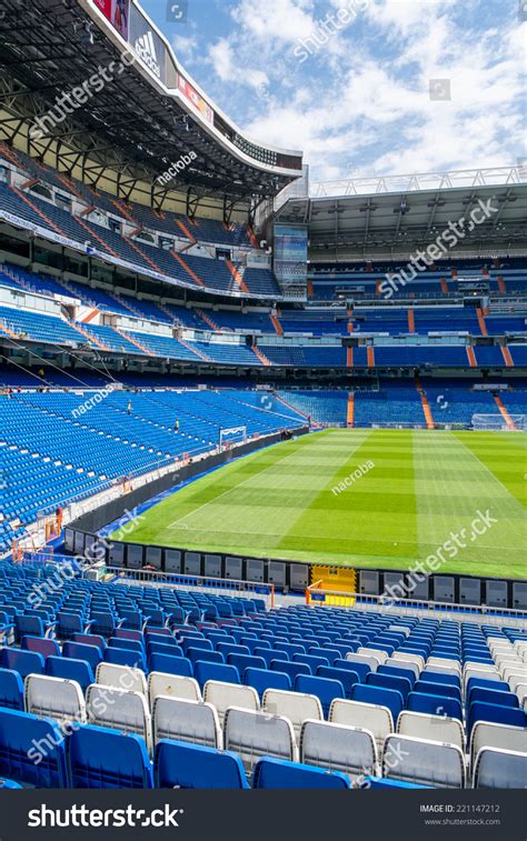 Av de concha espina, madrid, spain, 28036. Madrid Spainaugust 18 Santiago Bernabeu Stadium Stock ...