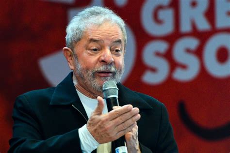 lula critica meios de comunicação por noticiarem acusações feitas pela lava jato política