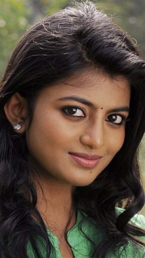 Tamil Actress Hd Wallpaper Download Tamil Nena Nuvva Shriya Sharan Bodewasude