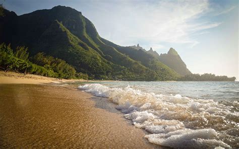 Kee Beach Kauai Hawaii World Beach Guide