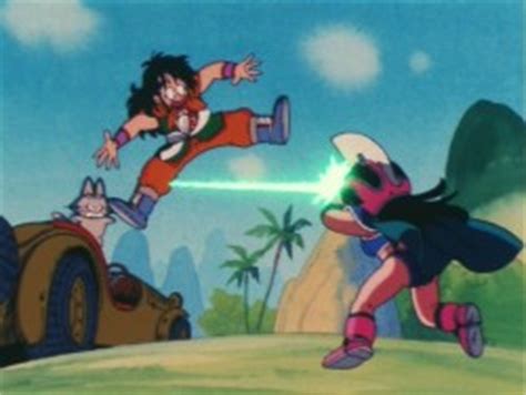 The first part of the season revolves around young goku meeting bulma and her convincing him to come with her in search of the other dragon balls. Casco de Chi-Chi - Dragon Ball Wiki