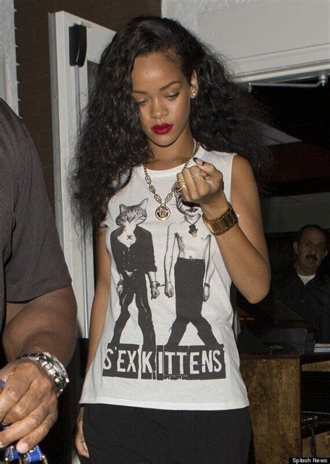 Rihanna Heads Out For Dinner In Sex Kittens T Shirt And Bizarre Wedge