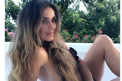 FARÁNDULA Topless Catherine Siachoque posó desnuda en redes y se justificó con consejo de su