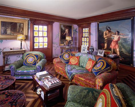 Wallpaper Living Room Paintings Antique Furniture Design Sofa