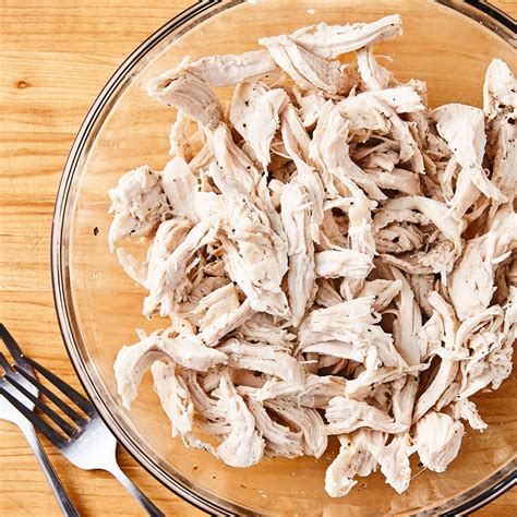 Feeding your dog chicken is great if you want to give them a treat or simply prefer to prepare their. How To Boil Chicken | Recipe in 2020 (With images ...