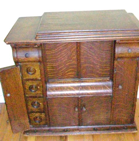 Check spelling or type a new query. 1910 working Singer sewing machine with original wooden ...