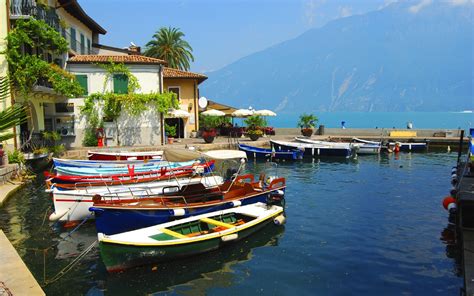 Lake Como Italy Walking Tour Hiking Vacation For Women
