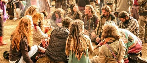 The Hippie Commune Hippies Pinterest Dreads The Ojays And Hippie Style