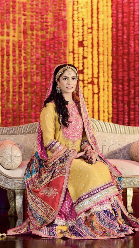 Mehndi Dresses Bride Dresses Pakistani Dresses Wedding Dresses Girls Fashion Clothes Girl