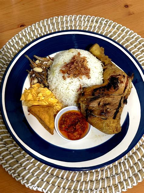 Nasi Uduk Ayam Bakar (Bang Jep) - Delivery Momma
