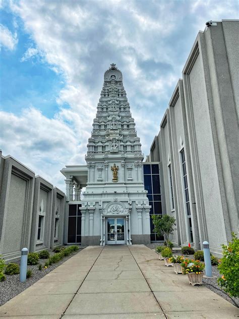 Hindu Temple Of Minnesota Has A Floor Space Of Over 43000 Square Feet