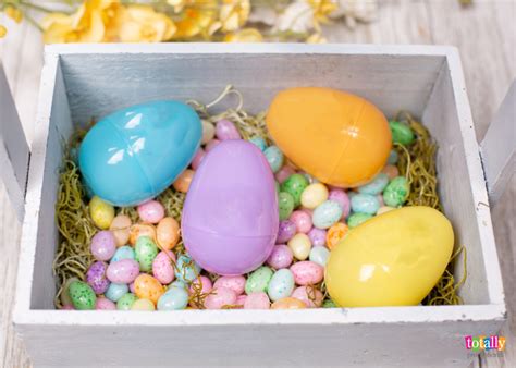 Try one of these twists on the holiday tradition. 20 Easter Egg Hunt Ideas for Large Groups | Totally Inspired