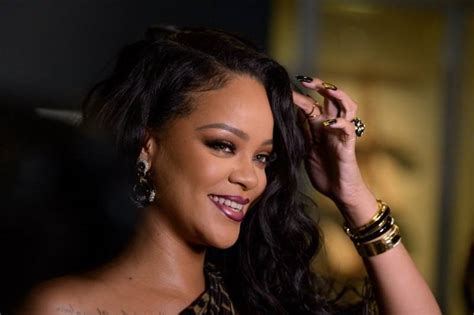Rihanna Becomes Worlds Richest Female Musician With Huge £468 Million