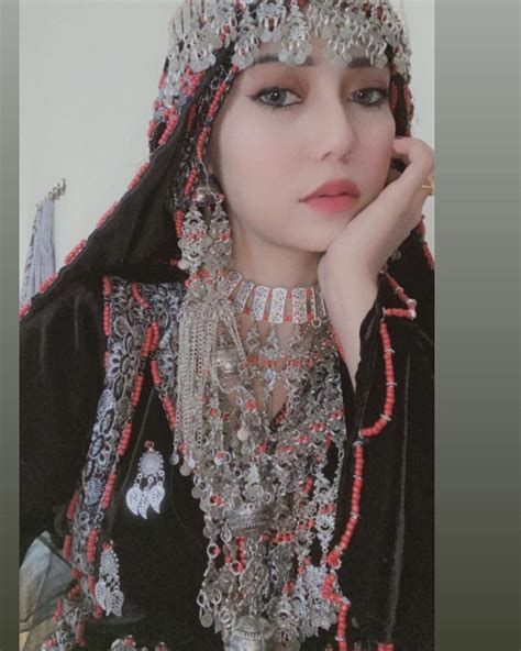 Beautiful Somalisyemenis 🇾🇪🇸🇴 On Instagram “yemeni Traditional Clothes 🇾🇪 Send Videos