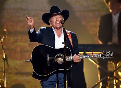 George Strait Stuns Acm Awards With Classy God And Country Music