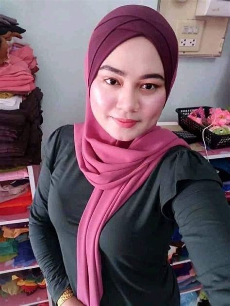 Pin By Sukmari Sukma On Wanita Berlekuk In Gaya Hijab Jeans