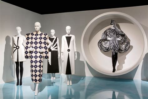 Pierre Cardin Pursuit Of The Future Exhibition Scad Fash Museum Of