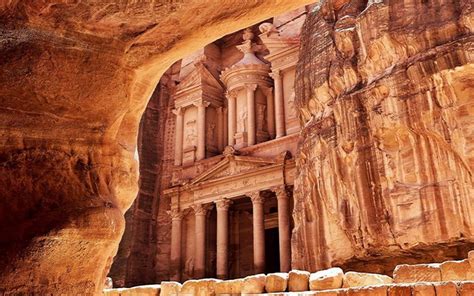 Download Wallpapers Al Khazneh Temple In Rock Petra Jordan