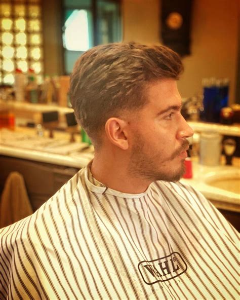 With short hair on the sides and longer hair on top, these popular hairstyles for guys are. 25 Trendy Short Haircut for Men with Highlight in 2021 ...