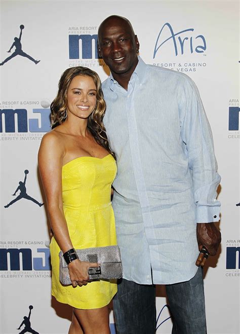 Michael Jordan Wife Michael Jordan S First Wife Is Juanita Vanoy