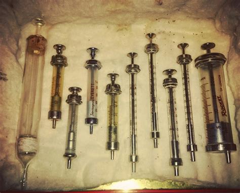 A Vintage Selection Of Syringes From The 1940 60 Period Medical