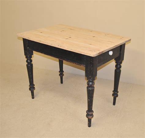 Small Pine Kitchen Table Antiques Atlas