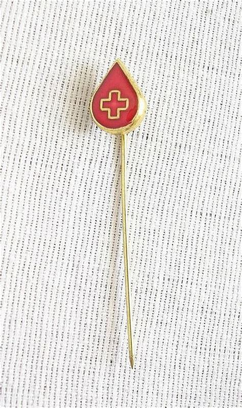 Red Cross Blood Donor Vintage Pin Badge Etsy