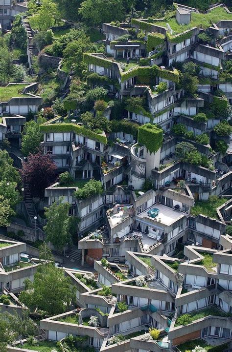 Mais elle se développe à nouveau depuis le début du millénaire, pour dépasser à nouveau aujourd'hui les 60,000 habitants. Housing Complex by Jean Renaudie, Paris | Ivry-sur-seine ...