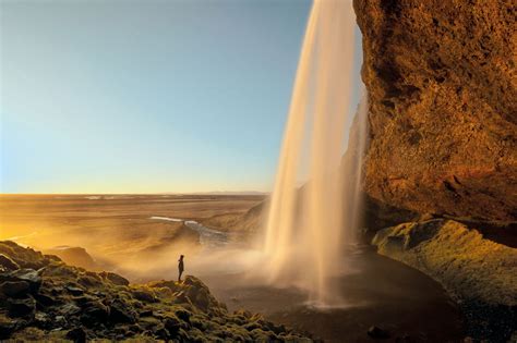 Best Time To Visit Iceland | Discover the World | Contact Us