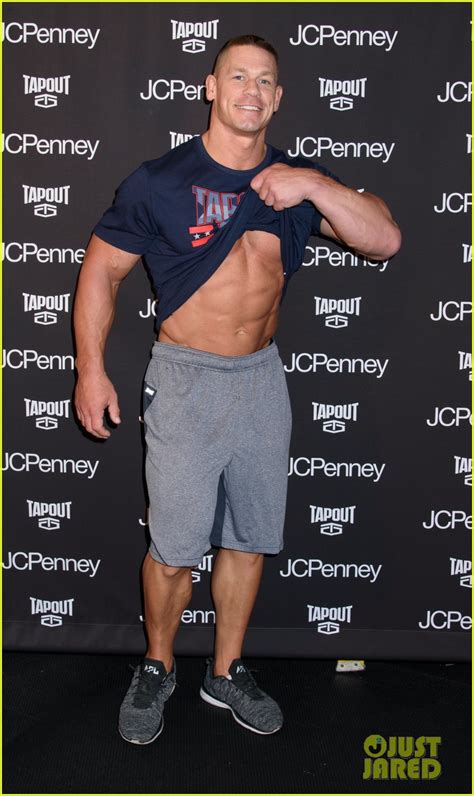 Photo John Cena Flashes His Rock Hard Abs And Bulging Biceps 06