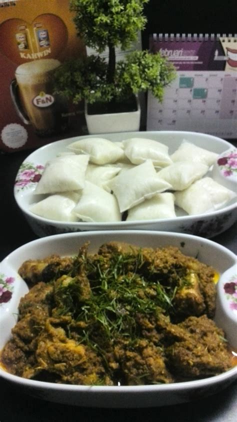 Nasi impit (also spelt as nasi impit) is a traditional compressed rice or capsule rice from malaysia or indonesia. namakucella: RENDANG AYAM NASI IMPIT