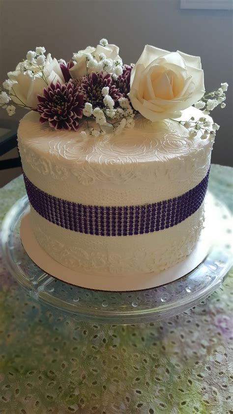 To make my rainbow frosting, i simply colored about 1/2 cup of buttercream with. Wedding cake with intricate hand piped details in ...