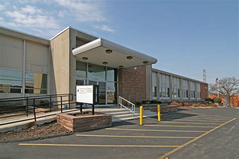 Jul 10, 2018 · modern industrial building has to allow proper waste collectors to store the industrial waste and arrangements to treat the industrial waste such that it is not harmful to the environment. Modern Industrial Building Design