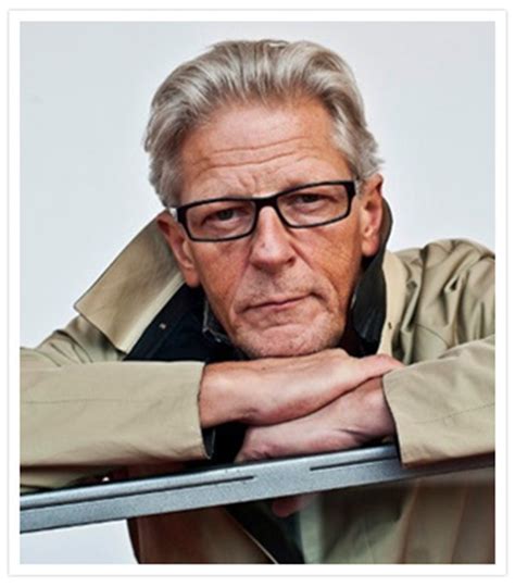 Fabre studied at the municipal institute of decorative arts and the royal academy of fine arts in antwerp. Jan Fabre @ 798district.com