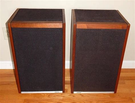 Pair Of Vintage Bose 601 Direct Reflecting Stereo Speakers With