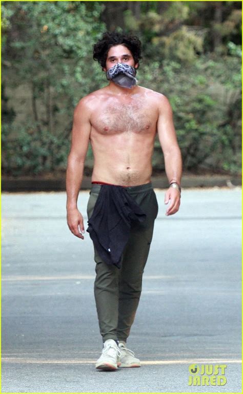 Dwts Pro Alan Bersten Shows Off Shirtless Body While Training For