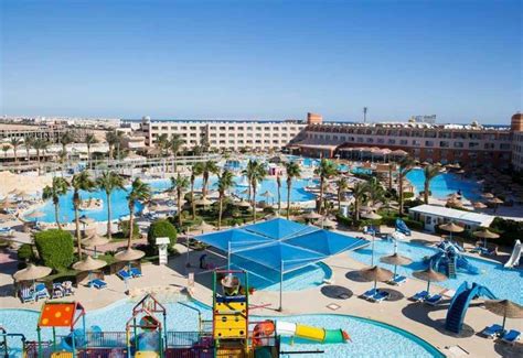 The 1001 rooms are underwhelming in decor, but have large balconies with garden, pool, or beach views. Titanic Resort & Aquapark in Hurghada, Red Sea | loveholidays