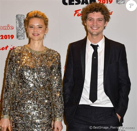 Ils auront pourtant une fille, chantal, qu'il refusera de reconnaître. Virginie Efira en couple avec Niels Schneider ...