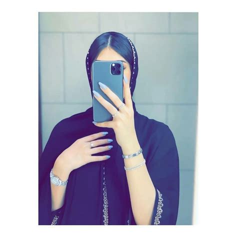 Pin By ♡madiha♡ On HijabÂrabŚtyle In 2020 Stylish Girls Photos