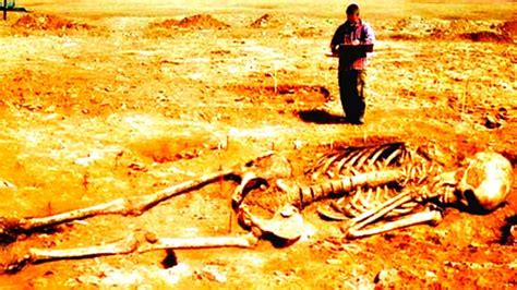 a 32 feet giant skeleton was found in india how is that possible giants existed on earth