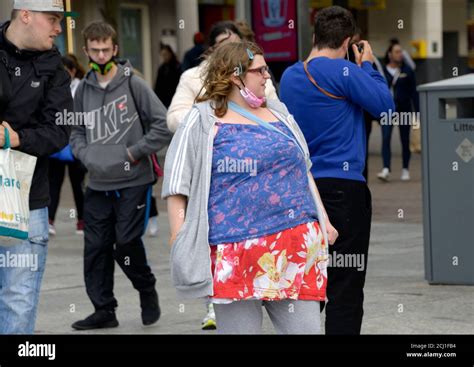 Fettleibige Frauen Fotos Und Bildmaterial In Hoher Auflösung Alamy