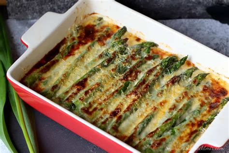 Grüner Spargel mit Parmesan -Kruste