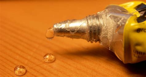 How to get dried glue off your skin. How to (EASILY) Get Gorilla Glue Off Skin and Other Surfaces