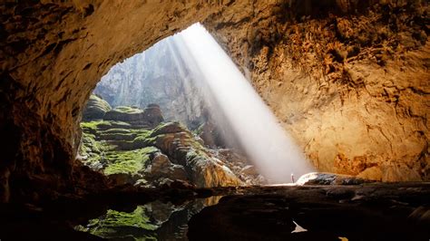 Mesmerizing Drone Journey Into One of World's Largest Caves