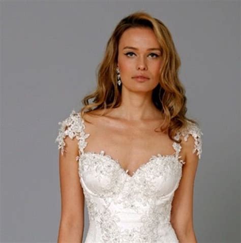 Girls dresses,prom dresses,bridesmaid dresses,wedding guest dresses,new style dress for girl. Remove able Venice lace straps. Venice lace appliqué ...