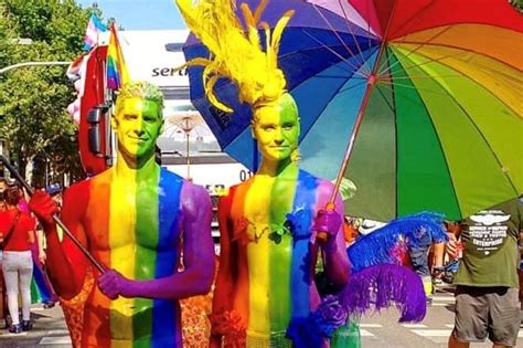Netflix presenta 8 nuevas producciones para celebrar el día del orgullo lgtbiq. Día Internacional del Orgullo LGBT+: 51 años marchando ...