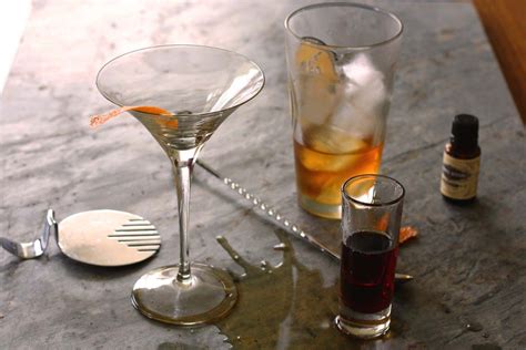 A Classic Manhattan Cocktail — Recipe Fiction